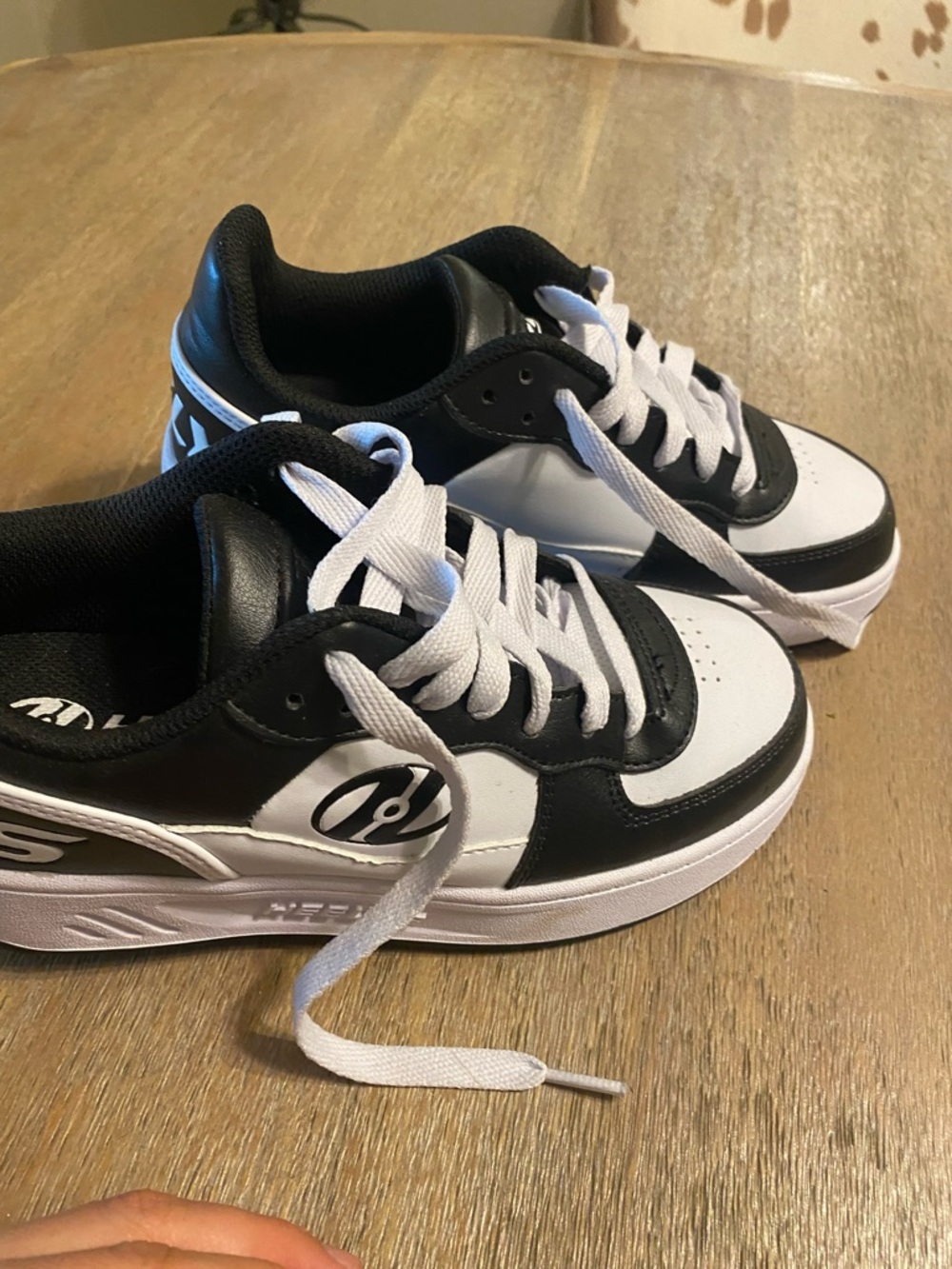Heelys Reserve Black and White low top sneakers